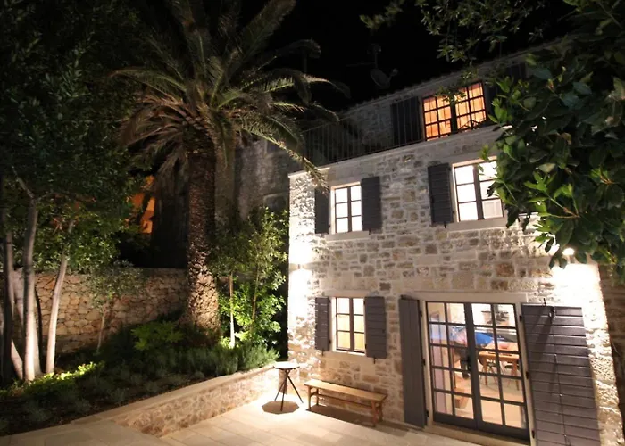 Kuk Villa Bol